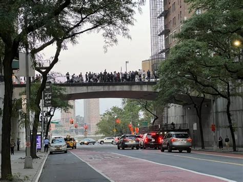 tudor city bridge manhattanhenge|manhattanhenge 2023.